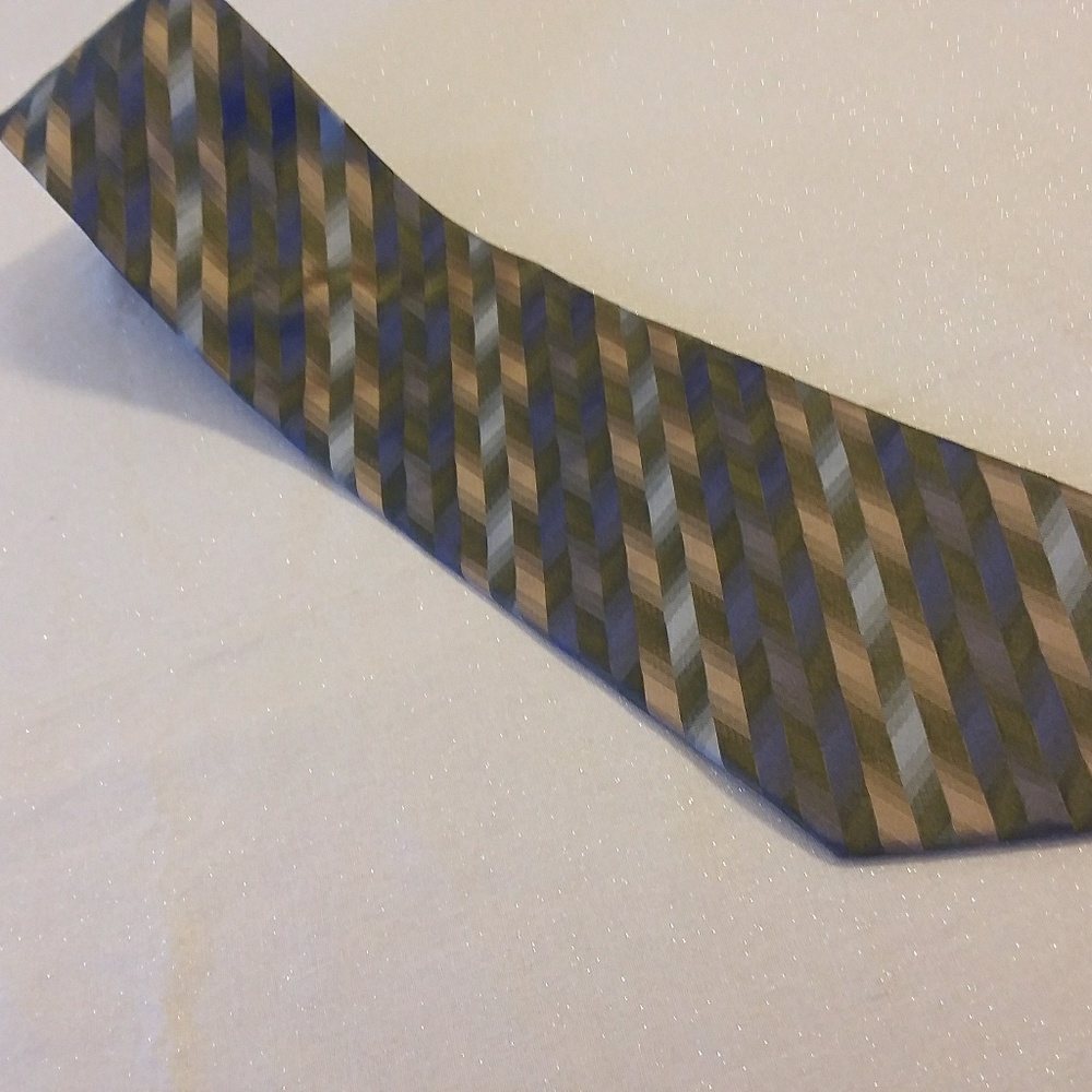 Van Heusen 100% Silk Men's Tie